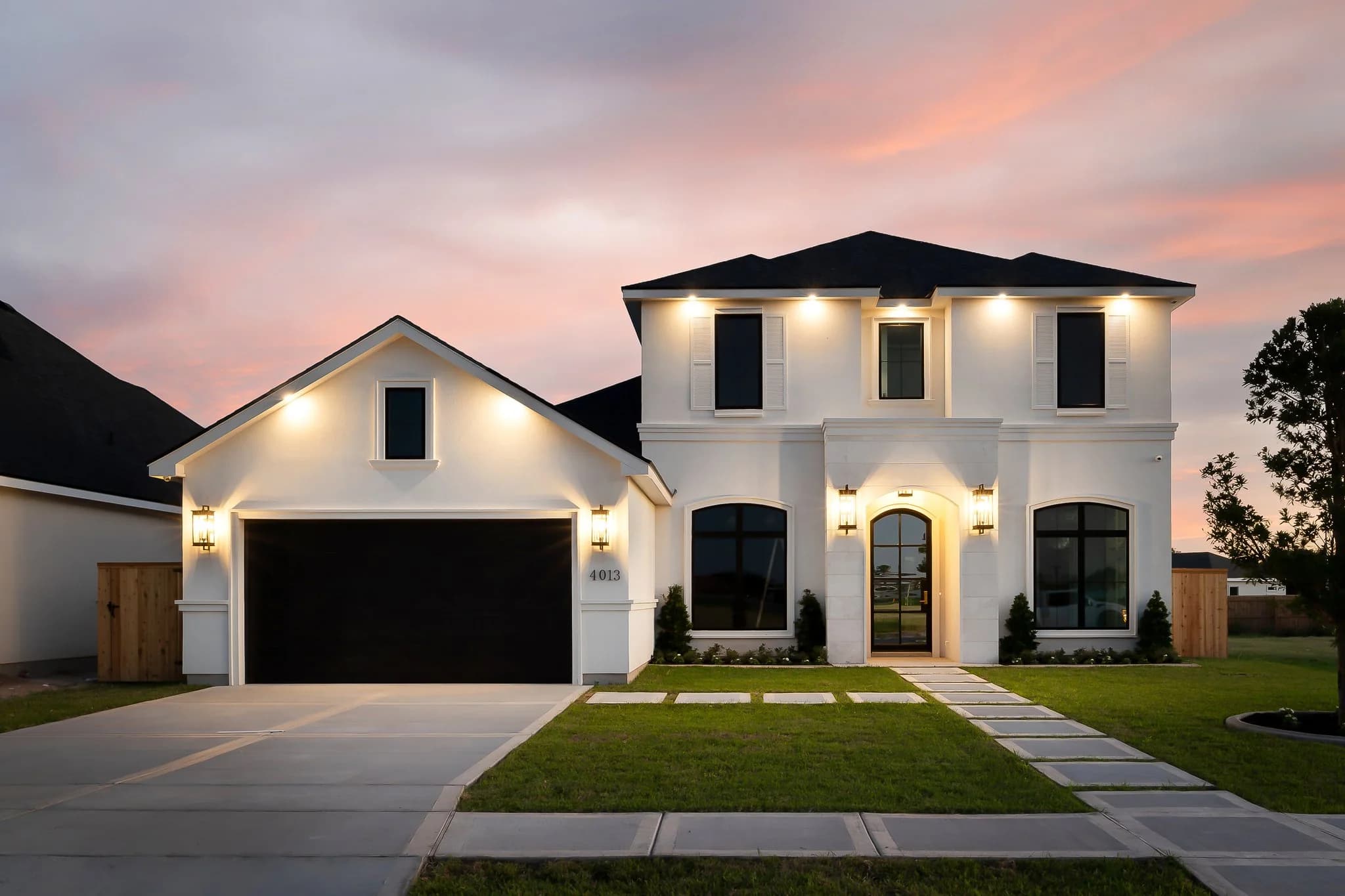 Luxury 3-Bed Apartment in Estoril - photo 2